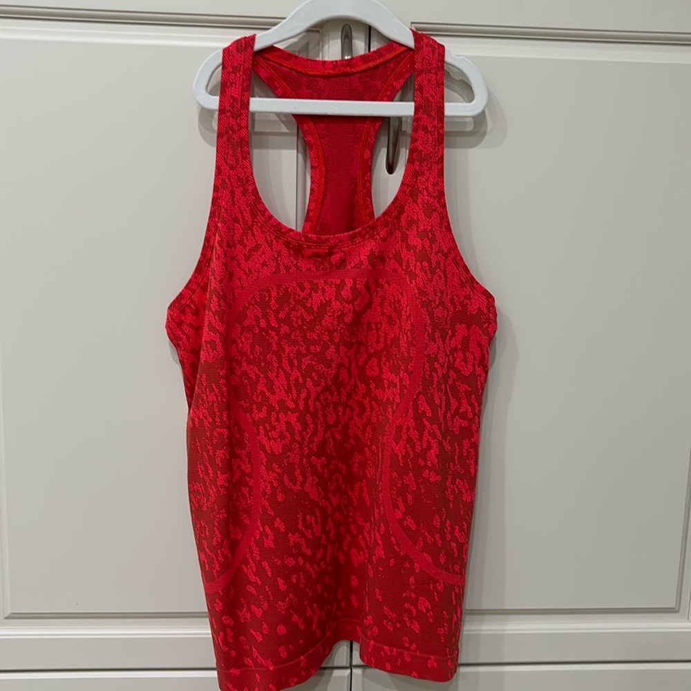 Lululemon tank